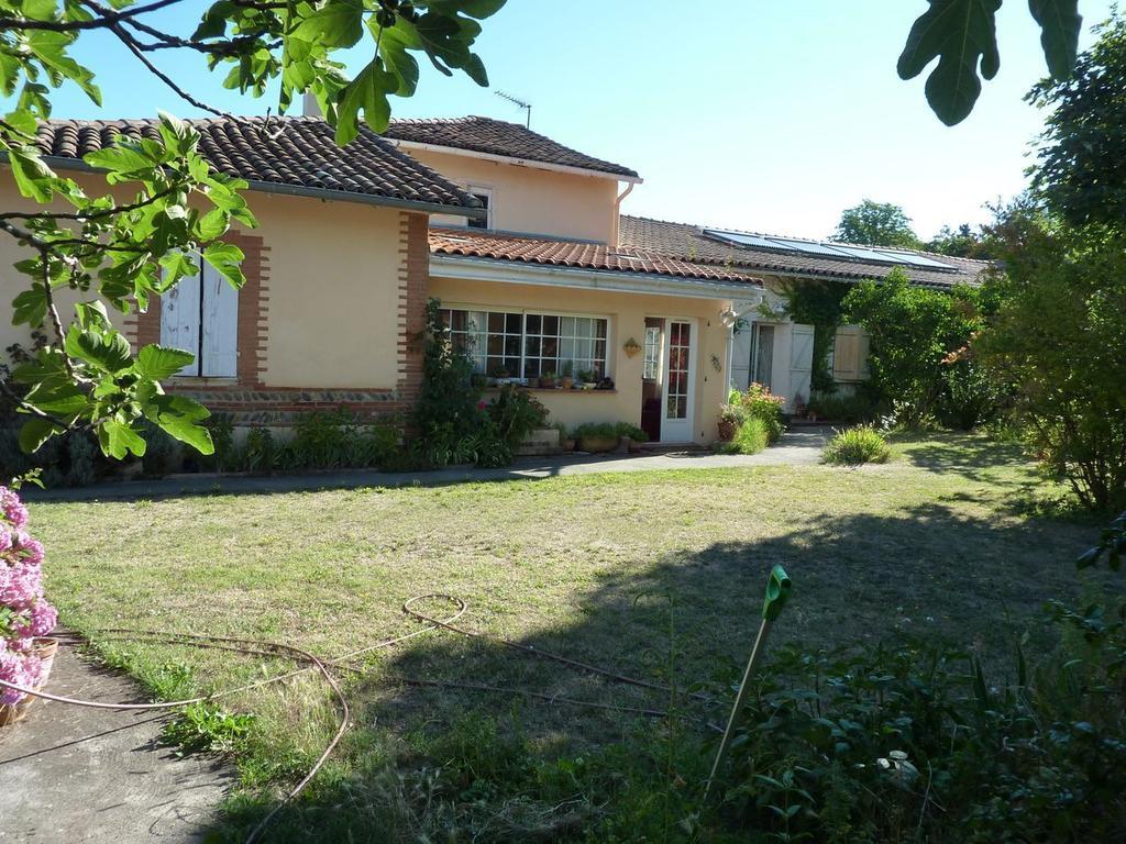 Le Soubiran Bed & Breakfast Berat Exterior foto